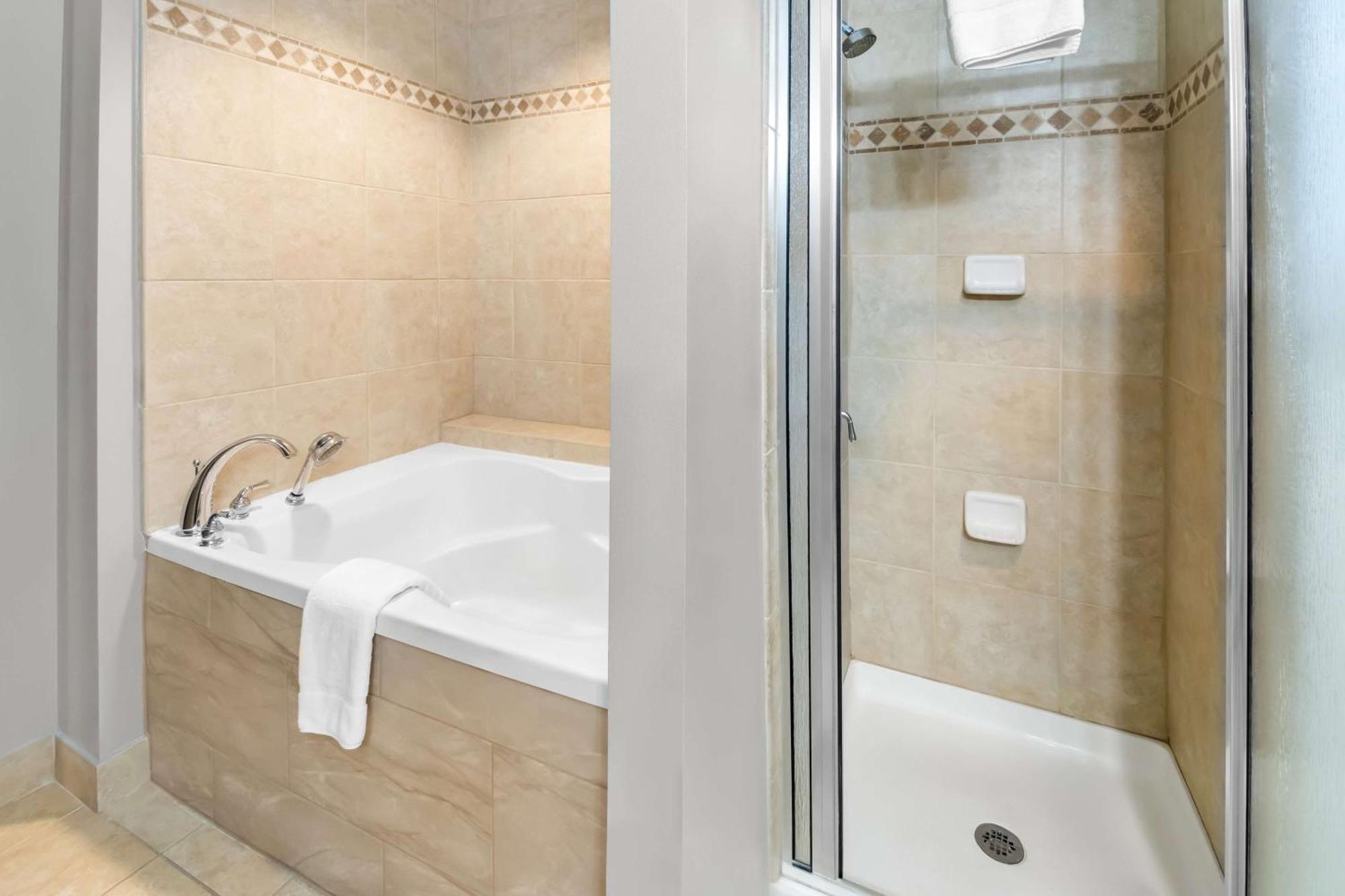 Big Country Hotel & Suites, Surestay Collection By BW Abilene Zewnętrze zdjęcie