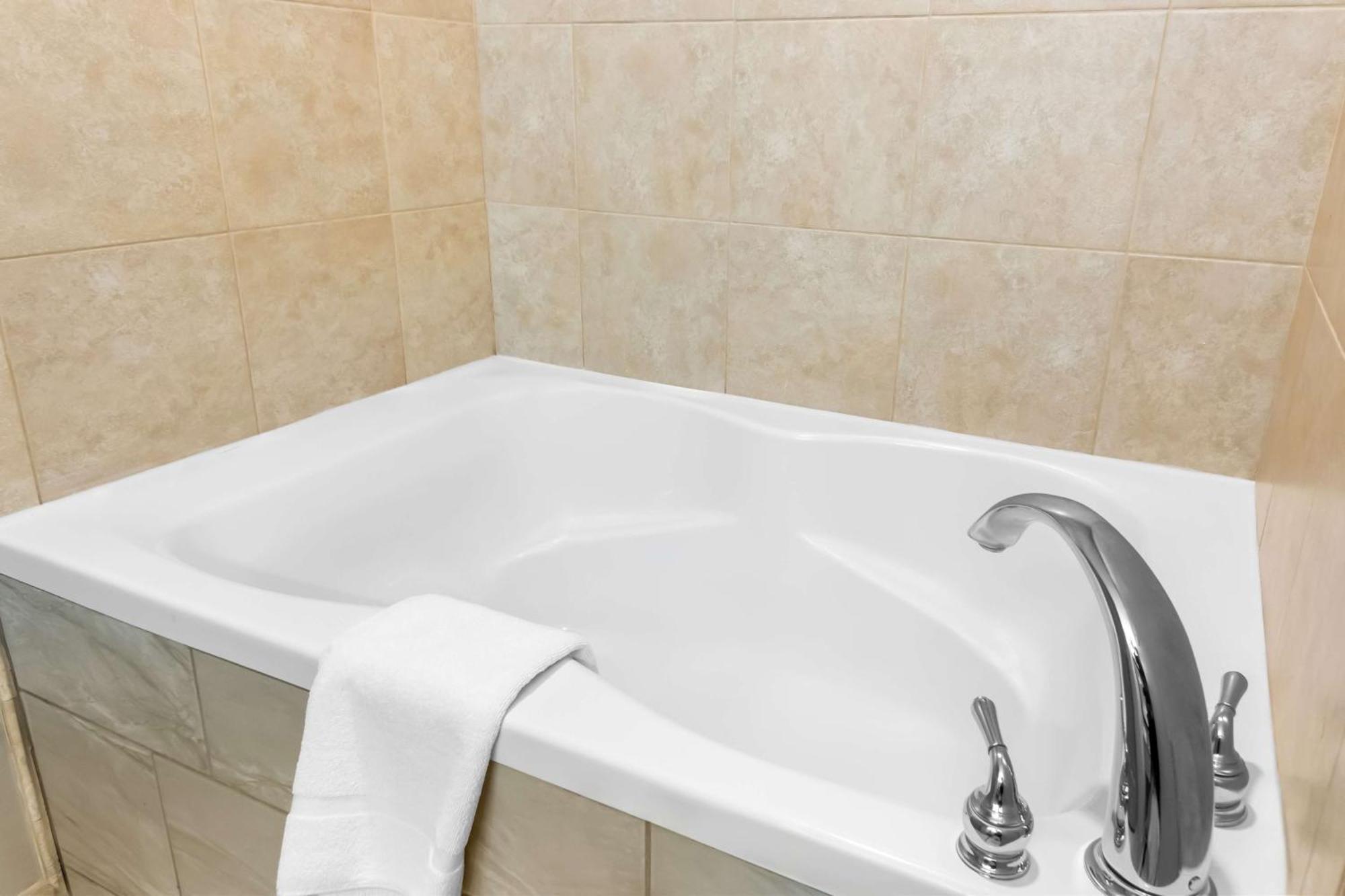 Big Country Hotel & Suites, Surestay Collection By BW Abilene Zewnętrze zdjęcie